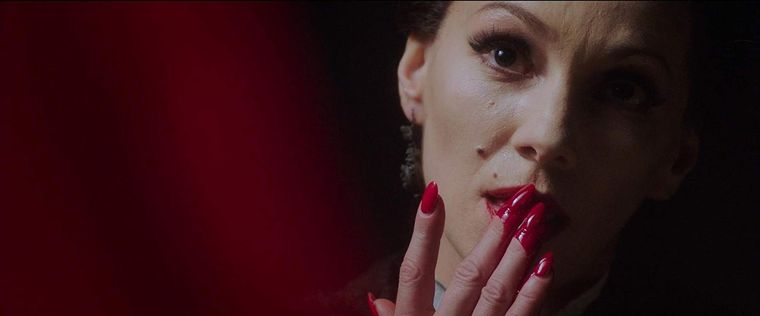 Gwendoline Christie destaca en esta joya del terror moderno. Gwendoline Christie destaca en esta joya del terror moderno.