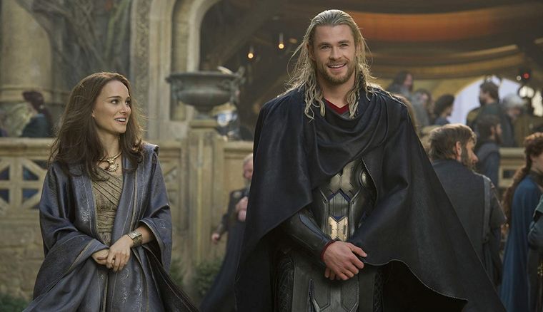 Thor y Jane lucen increíbles.