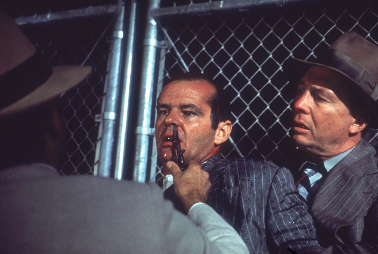 Es considerada simultáneamente como un filme clásico y una película de culto. Es considerada simultáneamente como un filme clásico y una película de culto.