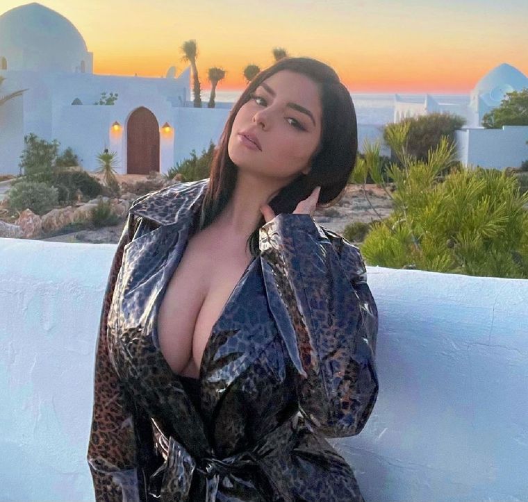 Demi Rose tiene cada vez más seguidores en Instagram