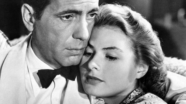 Casablanca (1942), protagonizada por Ingrid Bergman y Humphrey Bogart, es la mejor película romántica de la historia, según Variety.