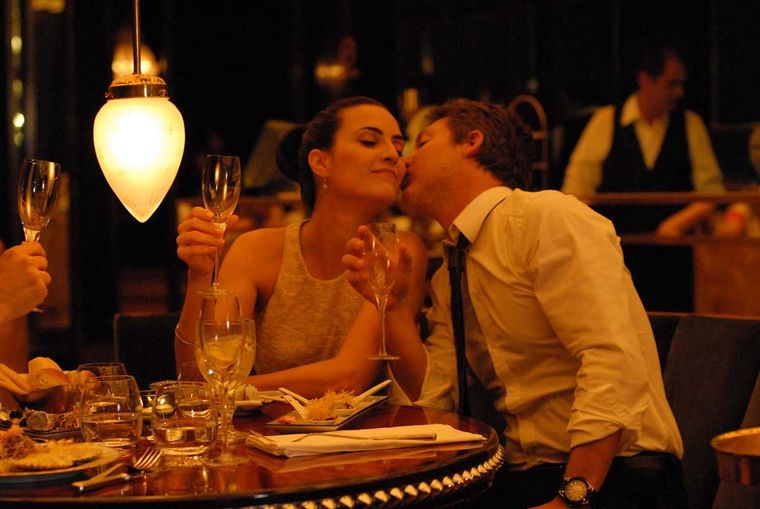 Estas comedias románticas argentinas conquistan Netflix con historias llenas de encanto.