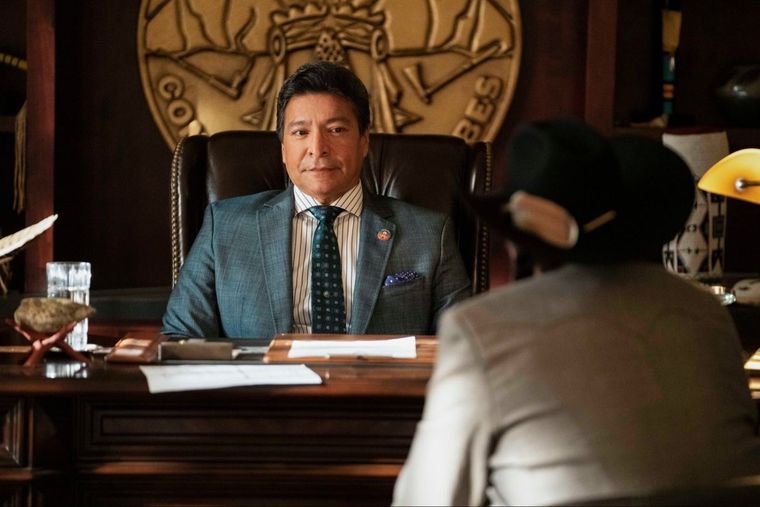 Gil Birmingham interpreta a Thomas Rainwater en Yellowstone Gil Birmingham interpreta a Thomas Rainwater en Yellowstone