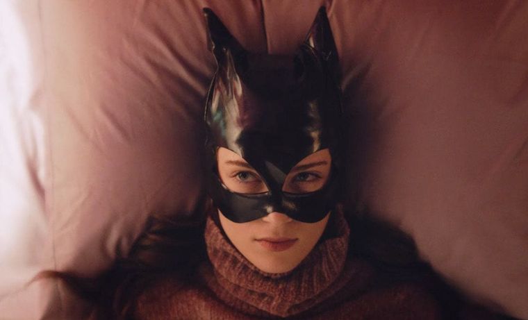 Compuesta por dos temporadas disponibles en Netflix, Bonding&nbsp;sigue a una joven universitaria que trabaja como dominatrix.&nbsp;