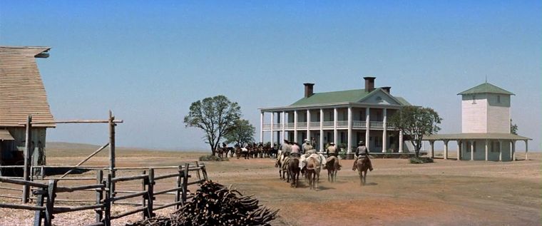 A casi 70 años de su estreno, el western continúa exhibiendo un puntaje perfecto del 100% A casi 70 años de su estreno, el western continúa exhibiendo un puntaje perfecto del 100%