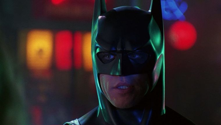 Val Kilmer como Batman