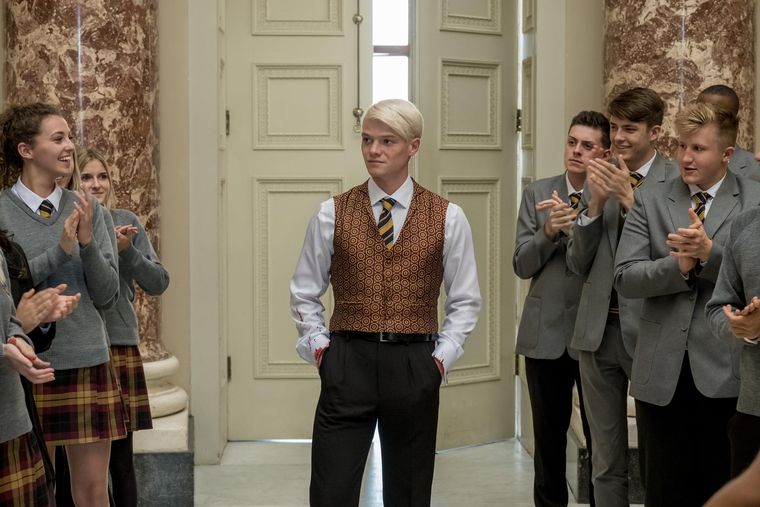 Tom Rhys Harries el elegido para ser Clayface. Tom Rhys Harries el elegido para ser Clayface.