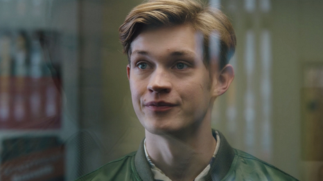 Damian Hardung forma parte del elenco de otra exitosa serie de Netflix