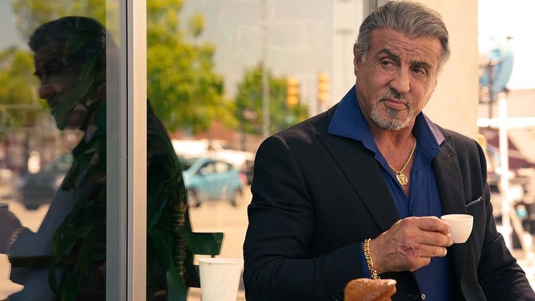 Una ex directora de casting acusó a Sylvester Stallone de insultar a los extras en el set de filmación