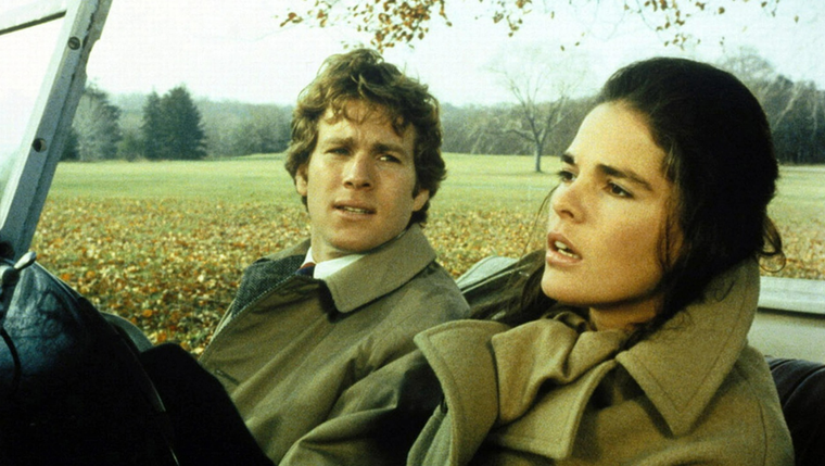 Ryan O’Neal y Ali MacGraw hicieron derramar ríos de lágrimas en Love Story. Ryan O’Neal y Ali MacGraw hicieron derramar ríos de lágrimas en Love Story. 