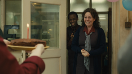 Olivia Colman suma otra brillante actuación en Imperio de Luz