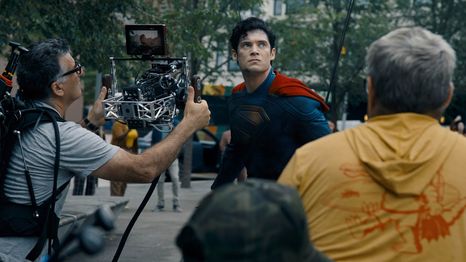 Superman golpea fuerte en su primer fin de semana y James Gunn agradece a los fans