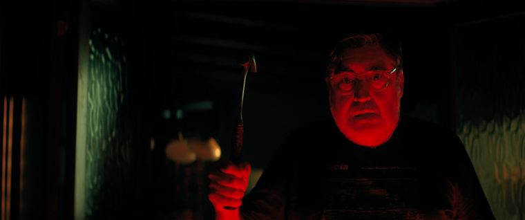 Alfred Molina en la serie de Netflix que ya no continuará.