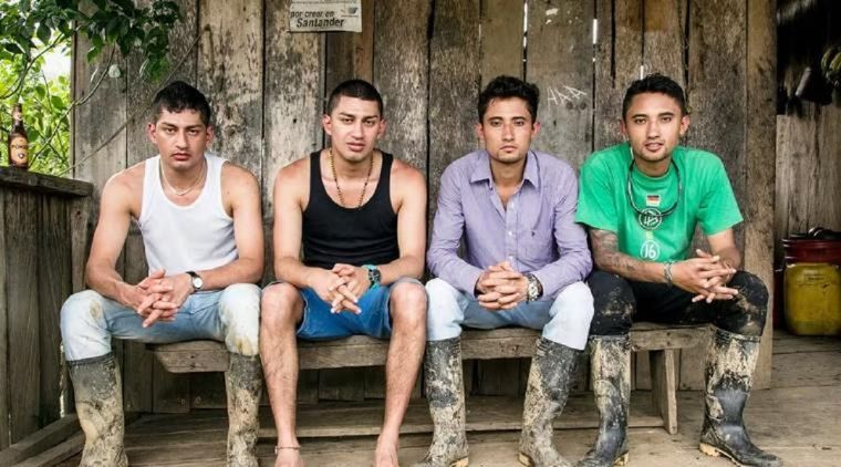 Hermanos por accidente tiene una duración de 84 minutos