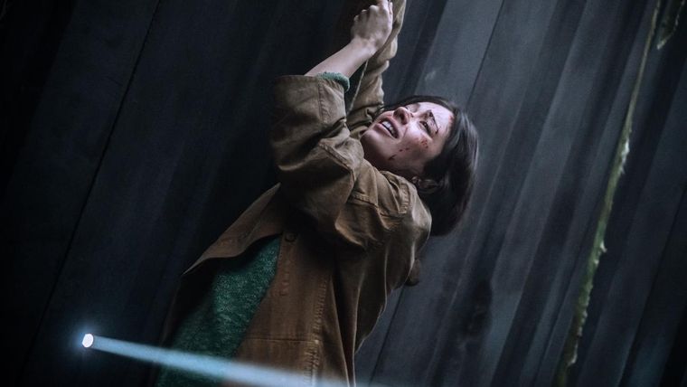 Anna Castillo es la protagonista de Nowhere