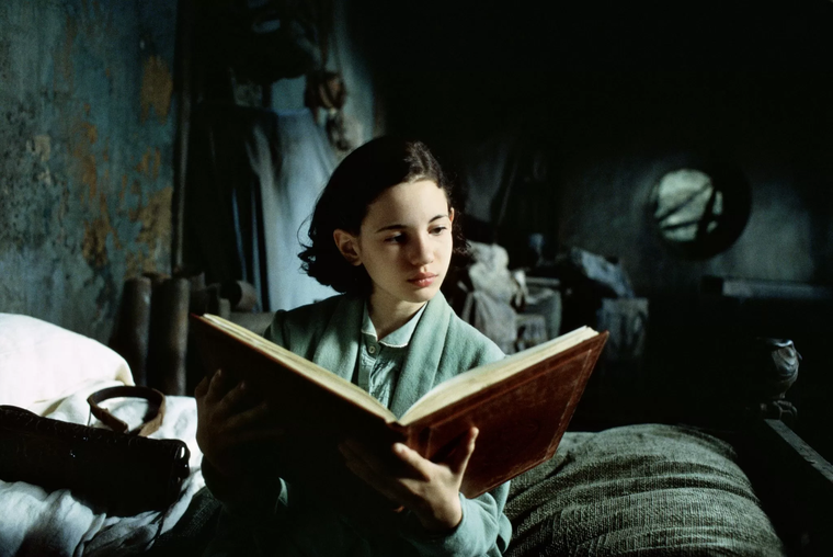 El laberinto del fauno: una historia conmovedora, visual y profundamente emotiva.