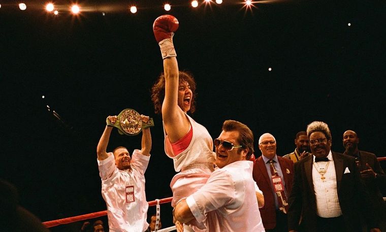 La transformación física de Sydney Sweeney fue tal que paso de ser una talla 23 a una 27, modificando, además, su pecho, que aumentó de forma exponencial. La transformación física de Sydney Sweeney fue tal que paso de ser una talla 23 a una 27, modificando, además, su pecho, que aumentó de forma exponencial.