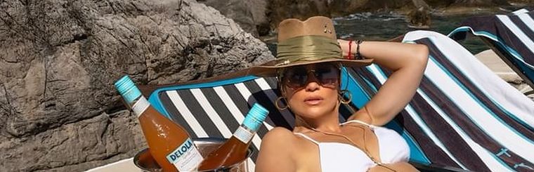 Jennifer Lopez se llevó todas las miradas en las playas de Italia