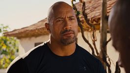 Que Ver | En la infame escena Johnson y Diesel parecen estar en películas distintas