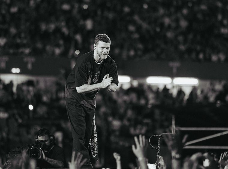 El cantante de 44 años acaba de cerrar el tour Forget Tomorrow El cantante de 44 años acaba de cerrar el tour Forget Tomorrow