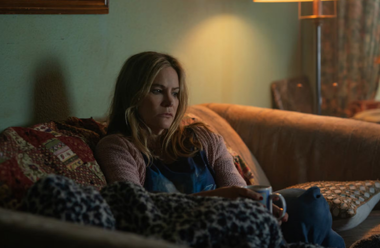 La noche siempre llega arrasa en Netflix