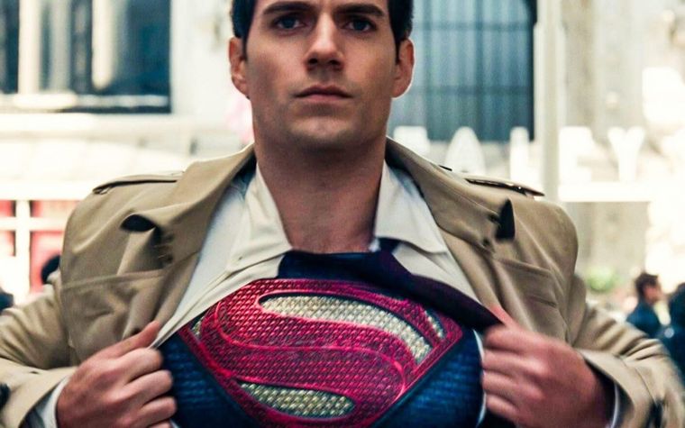 Henry demuestra que es, fue y será Superman