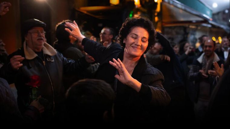 Mzia Arabuli protagoniza Caminos cruzados. Mzia Arabuli protagoniza Caminos cruzados.