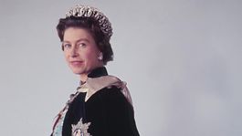 A un año de su fallecimiento, tres películas indispensables sobre Isabel II para honrar su legado
