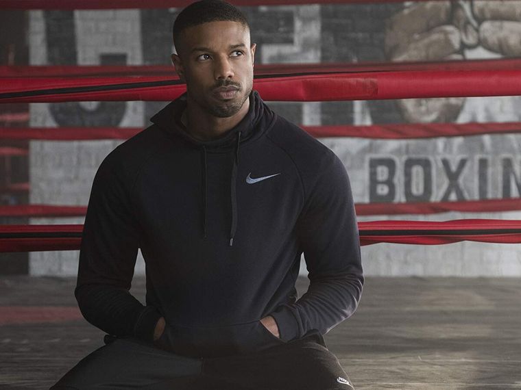 Delphi, nombre que llevará la serie, seguirá a un grupo jóvenes boxeadores que entrenan en el Gimnasio Delphi, donde Adonis será una suerte de mentor. Delphi, nombre que llevará la serie, seguirá a un grupo jóvenes boxeadores que entrenan en el Gimnasio Delphi, donde Adonis será una suerte de mentor.