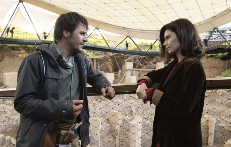 La serie fue elogiada por la crítica por la combinación de drama, fantasía y simbolismos. La serie fue elogiada por la crítica por la combinación de drama, fantasía y simbolismos. 