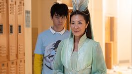 Michelle Yeoh en American Born Chinese