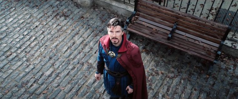 Benedict Cumberbatch interpreta a Doctor Starnge.&nbsp;