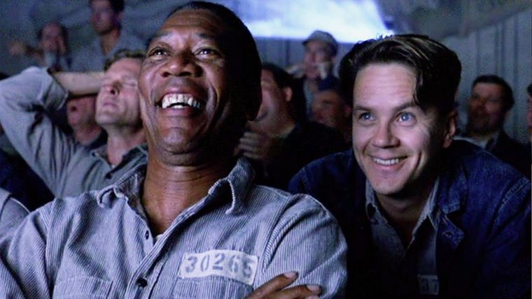 Tim Robbins y Morgan Freeman son los protagonistas de la mejor película de 1994.