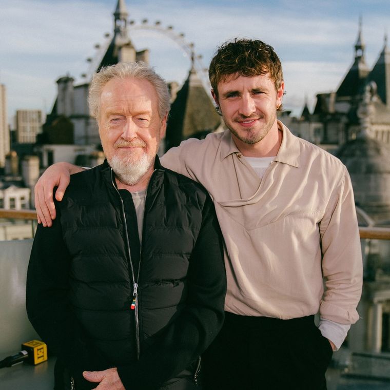 Ridley Scott junto a Paul Mescal
