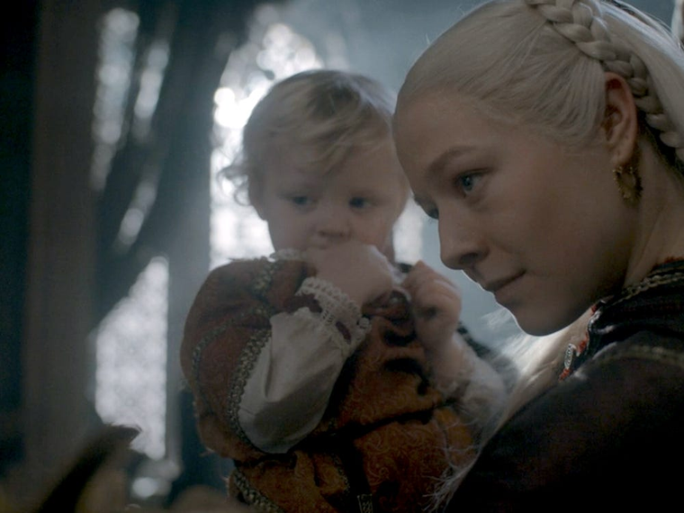 Rhaenyra con el pequeño Viserys. Rhaenyra con el pequeño Viserys. 