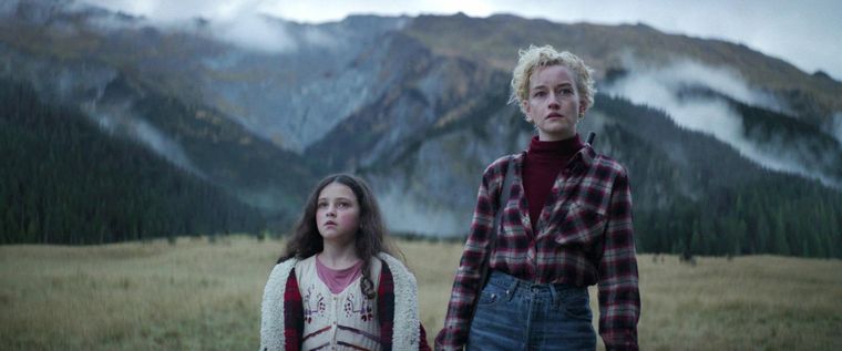 Julia Garner protagonizó dos películas de terror este año: Hombre Lobo y La Hora de la desaparición. Julia Garner protagonizó dos películas de terror este año: Hombre Lobo y La Hora de la desaparición. 