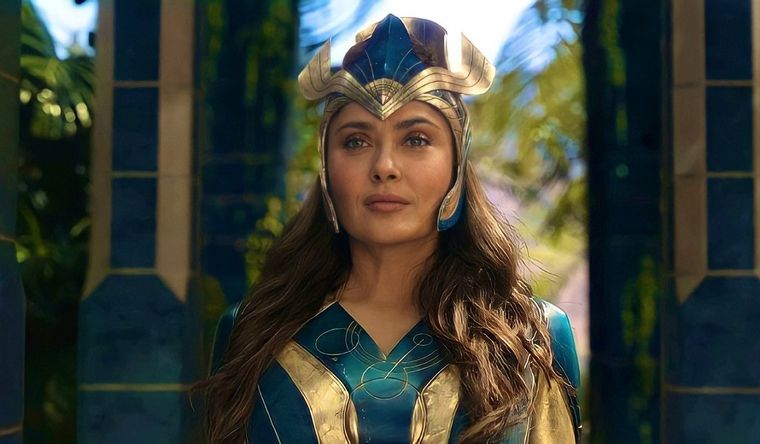 Salma Hayek como Ajak en Eternals