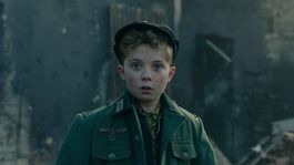 ¿cuanto cambio? asi esta el nino de jojo rabbit dos anos despues de filmar la pelicula