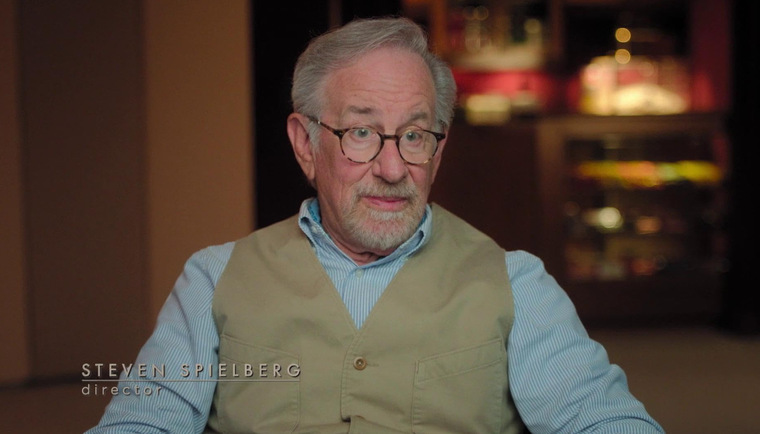El documental muestra diversos testimonios incluido el de Steven Spielberg en persona. El documental muestra diversos testimonios incluido el de Steven Spielberg en persona.