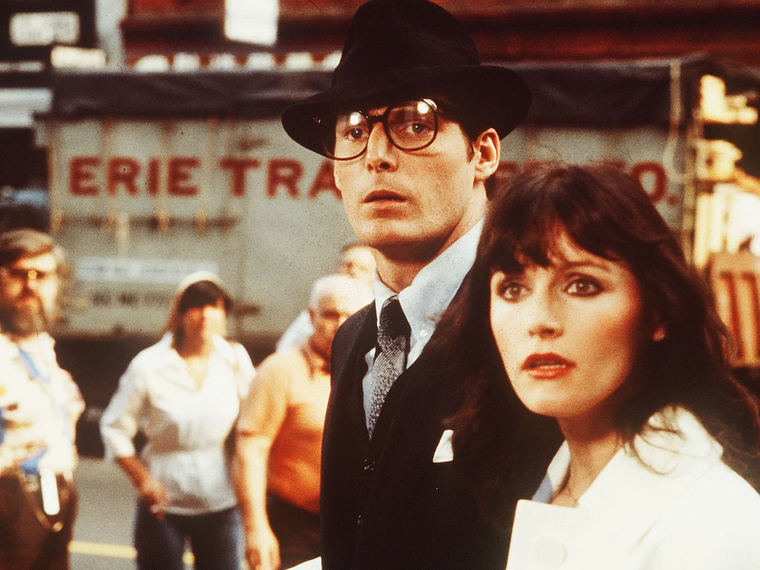 Tras un matrimonio fallido que la llevó a alejarse de la escena, la actriz regresó a lo grande, con el rol que definió su carrera para siempre: el de Lois Lane en la Superman de Christopher Reeve. Tras un matrimonio fallido que la llevó a alejarse de la escena, la actriz regresó a lo grande, con el rol que definió su carrera para siempre: el de Lois Lane en la Superman de Christopher Reeve.