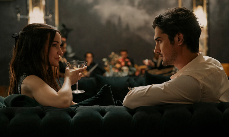 Dove Cameron y Avan Jogia protagonizan la nueva serie original de la plataforma. Dove Cameron y Avan Jogia protagonizan la nueva serie original de la plataforma. 