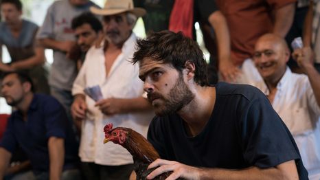 Peter Lanzani protagoniza esta serie. Peter Lanzani protagoniza esta serie.