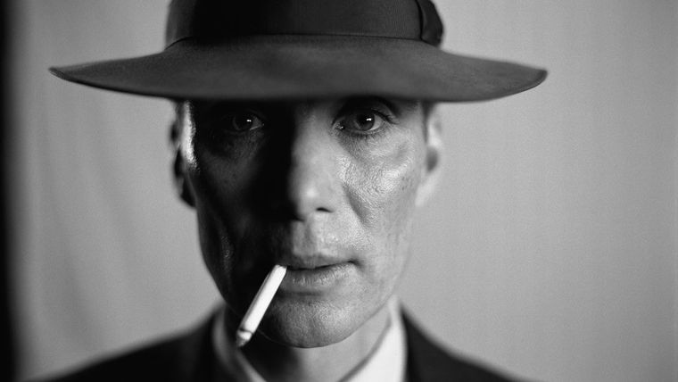 Cillian Murphy como J. Robert Oppenheimer