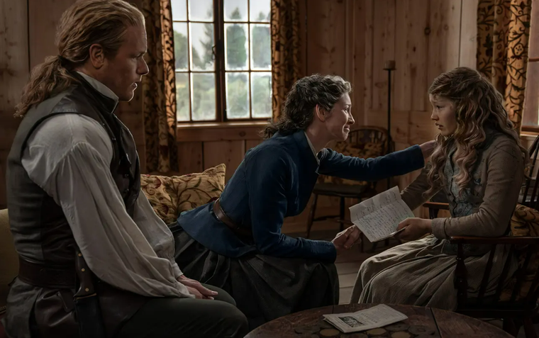 Jamie y Claire le confiesan a Fanny que es su nieta. Jamie y Claire le confiesan a Fanny que es su nieta. 