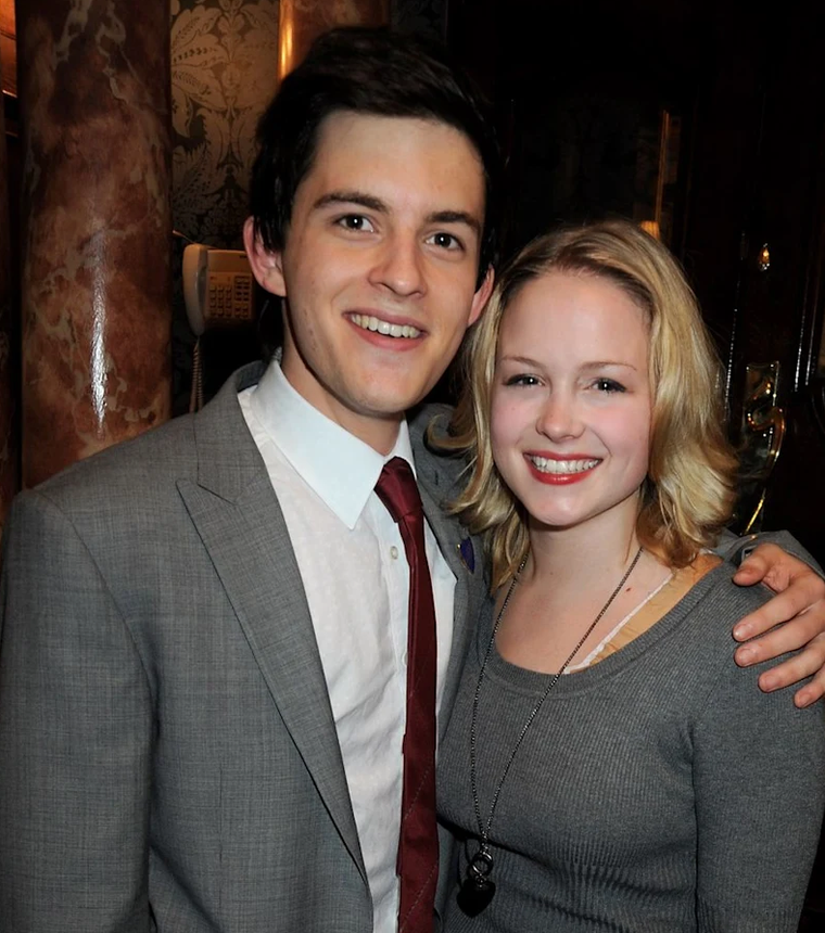 Jonathan Bailey en sus comienzos Jonathan Bailey en sus comienzos