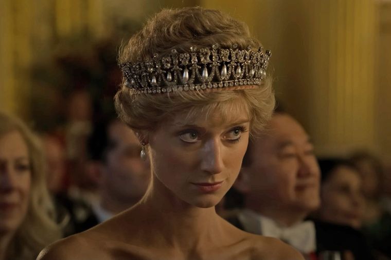 Elizabeth Debicki como la princesa Diana