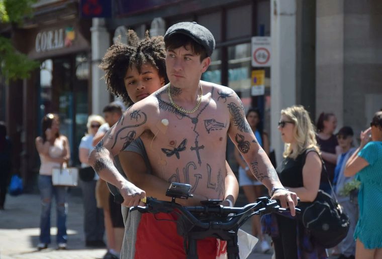 Barry Keoghan protagoniza Bird, lo nuevo de Andrea Arnold