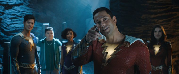 La llegada de Shazam 2 al cine comenzó bien, pero hay problemas