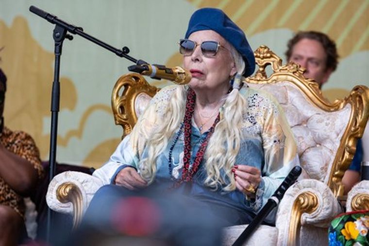 Joni Mitchell actualmente tiene 82 años y es compositoras más respetadas de finales del siglo XX. Joni Mitchell actualmente tiene 82 años y es compositoras más respetadas de finales del siglo XX.