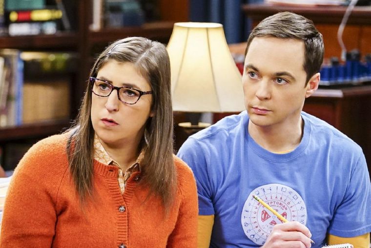 Mayim Bialik mostró su cambio de look en redes